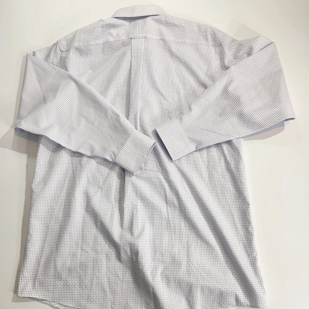 Roundtree & Yorke White and Blue Patterned Dress Shirt - Picture 13 of 13